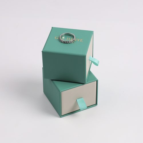 Common box body materials for green paper jewelry gift boxes