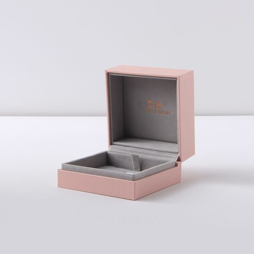 Enhance the value of your product with a jewelry necklace box.