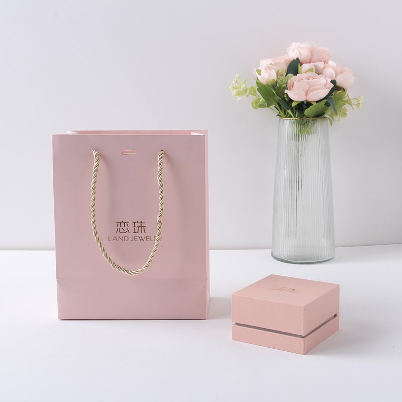 Enhance the value of your product with a jewelry necklace box.