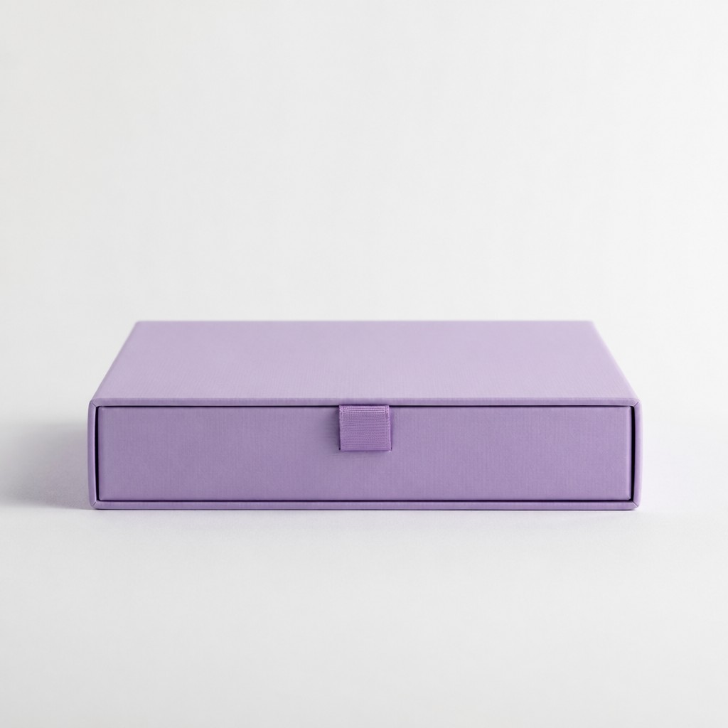 Side elevation of the purple drawer box standing 3 cm high, showing the single seam where the tray face meets the sleeve